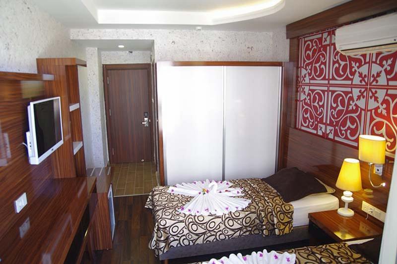 Bayar Garden Beach Hotel 阿拉尼亚 外观 照片